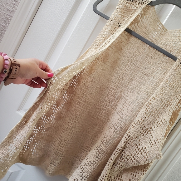 Vintage 1970's Boho Crocheted Vest - Picture 8 of 11